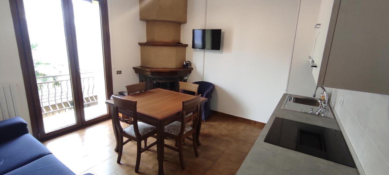 Da Nani Apartment Lezzeno Bagian luar foto
