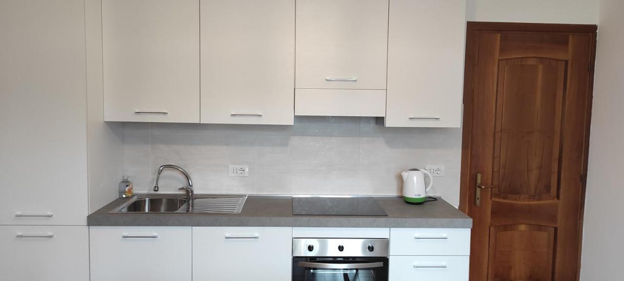 Da Nani Apartment Lezzeno Bagian luar foto